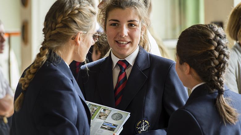 Cérémonie de remise de prix aux élèves et étudiants du Lycée naval