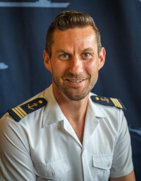 Lieutenant de vaisseau Etienne Baggio, 38 ans, spécialiste RH